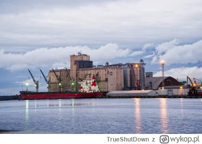 TrueShutDown - #szczecin #szczecinwobiektywie

Ustawien apartu nie podam, bo uzylem t...