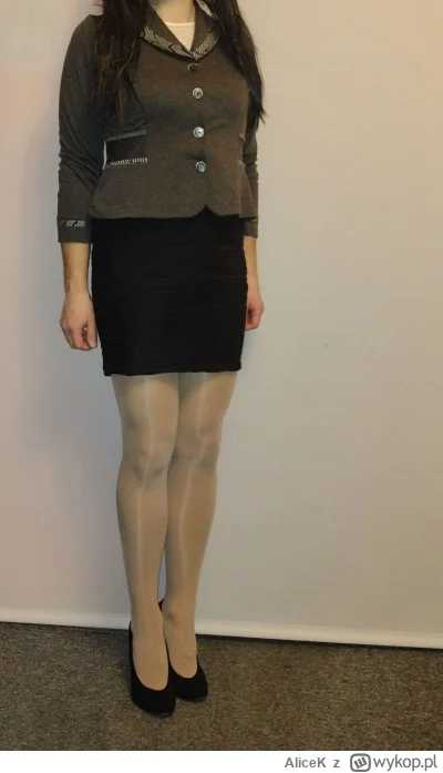 AliceK - Będzie strój na jutro do pracy.

#crossdressing #trap #chlopsiezababeprzebra...