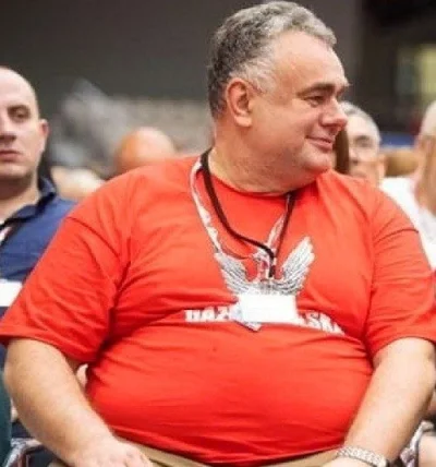 Charleswhite - On też liczy na to, że nie zagłosujesz na Trzaska.

#wybory #polityka ...