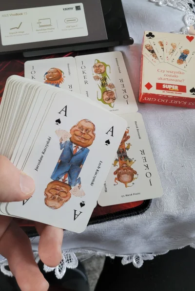 G.....k - Znalazłem kolejną talię kart #karty #heheszki #heheszkipolityczne #kolekcja...
