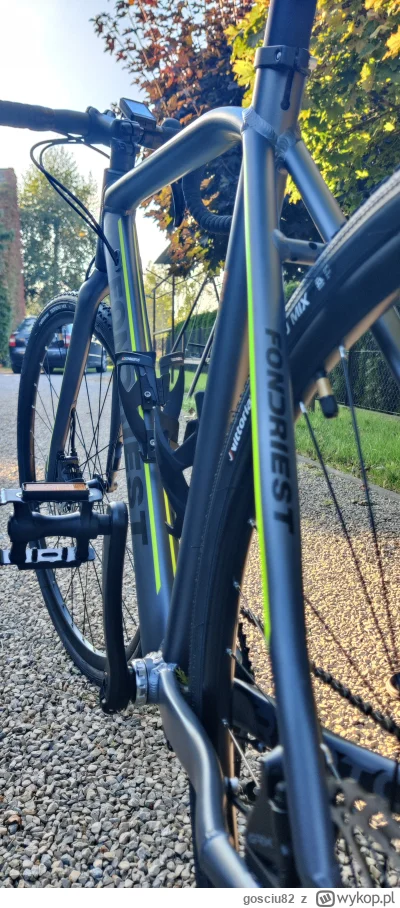 gosciu82 - #rower #gravel 
Takiego dorwałem gravelka dla żony za 3k z media expert. S...