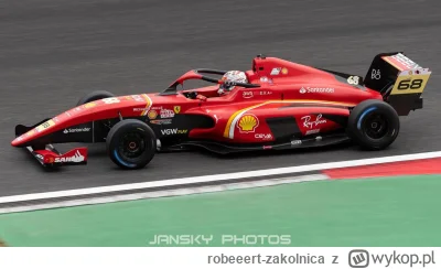 robeeert-zakolnica - To jest Ferrari, które czeka na Roberta w domu ( ͡° ͜ʖ ͡°)
#f1