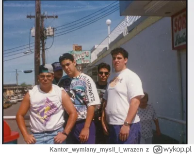 Kantorwymianymysliiwrazen - ( ͡° ͜ʖ ͡°)( ͡º ͜ʖ͡º)
#ciekawefoto #logikaniebieskichpask...