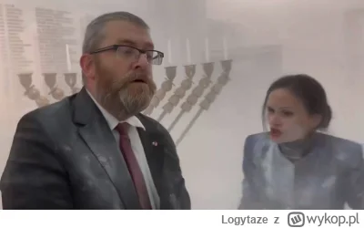 Logytaze - - Szczęść Boże.
- Jakie ku*wa szczęśćboże?!

#polityka #sejm #bylosobiepor...