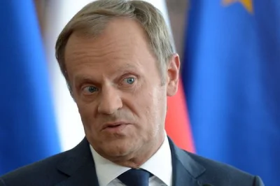 spiewana-pilka-nozna - #polityka jakby ktoś zapomniał to mamy prezydencję Unii Europe...