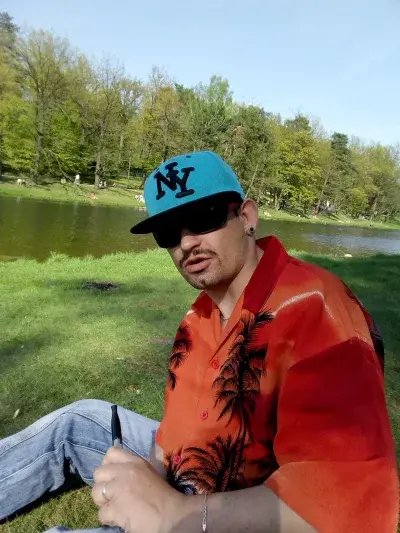 DeDe_PL - Mati nad morzu w Bełchatowie. 
Bęc!

#bonzo