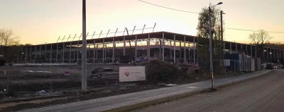 hmmmmmmv2 - @FuriousViking: Zgadzam sie, ze bryla jest w porzadku, ale w ramach oszcz...