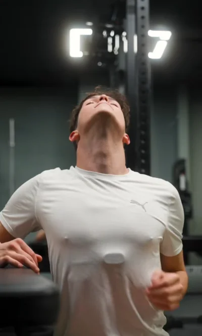 dodi-lukebakio - Ostatnio mam taką fantazję.

Chciałbym, by Pan Kierowca (specjalnie ...