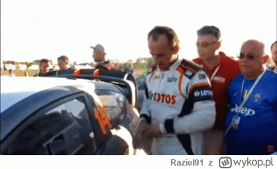 Raziel91 - żeby kubika przy wsiadaniu na ostatnia zmiane czegos nie urwal ( ͡° ͜ʖ ͡°)...