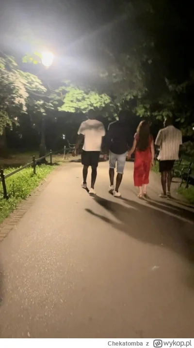 Chekatomba - O co chodzi z tym zdjęciem? #moderacjacontent czemu za to banują? Przeci...