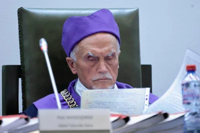 PanMaglev - Ten chłop wygląda na arcymaga lvl co najmniej 50.