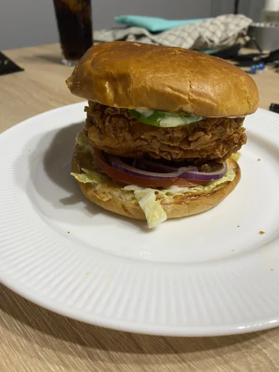 pomelobezkaca2 - domowy burger z kura

#przegryw