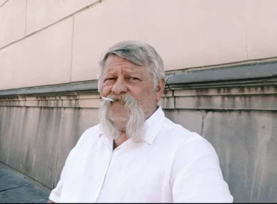 snorli12 - Chłop Kielecki w Warszawie koloryzowane 1966 #warszawa #kononowicz #Barney...