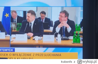 kubanfs - #sejm Jak mam wyregulować obraz w tv? Z prawej mocniejsza barwa czerwona #p...