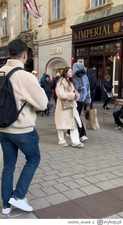 melon_musk - Wiadomo kto i czym kręci.
#uKrainka