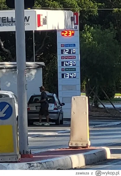 zawisza - Jestem teraz na Malcie, benzyna kosztuje 1.21 Euro, czyli około 5.3PLN. #or...