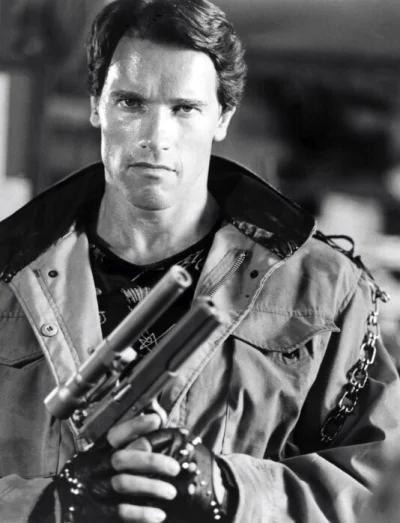 look997 - Dziś zaatakował mnie Arnold Schwarzenegger. Urwałem mu głowę i wsadziłem w ...
