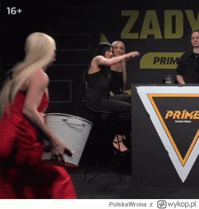 PolskaWrona - #famemma Królowa wyjaśniła siostry Porzucek na konferencjach, a z walki...