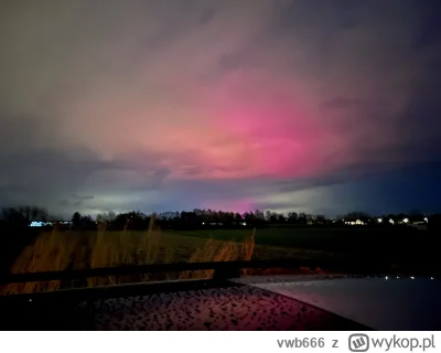 vwb666 - Łuna kalifornijskich pożarów widziana z wrocławskiego Jagodna #wroclaw #jago...