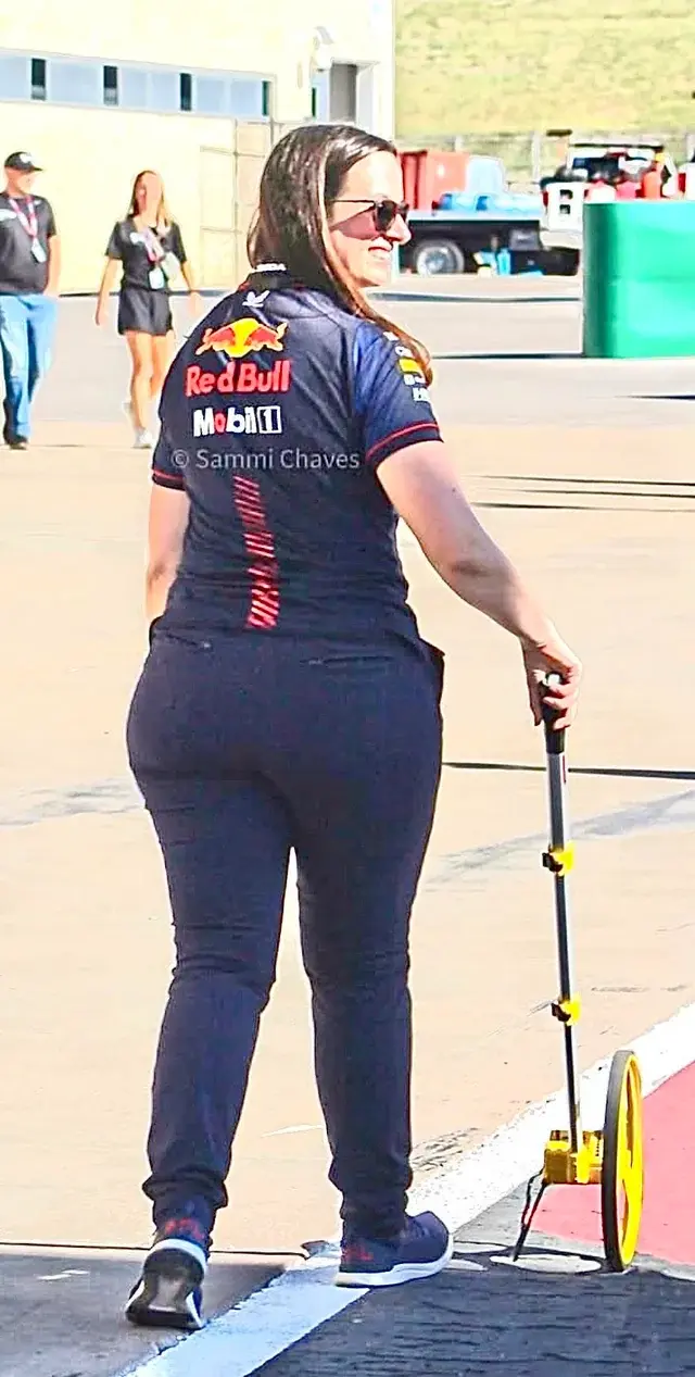 Dalamar - Ja to bym chciał, żeby pani Hania swoją wielką, strategiczną...

#f1