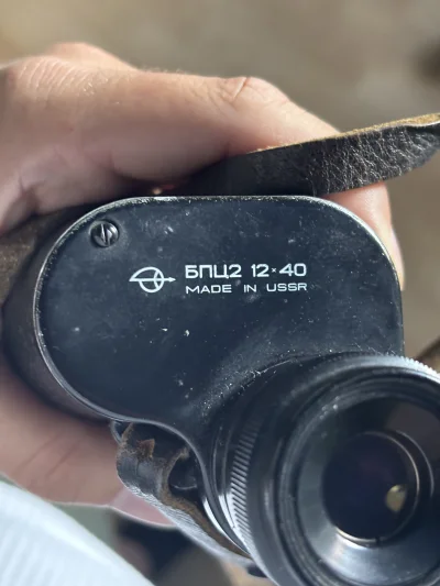 kamileon25 - Chłop idzie oglądać ptaki. Lornetka do oceny 

#przegryw