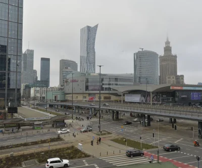 fremmm - Co warto zrobić se z Polką w weekend w tej szarej #warszawa ? Bo ciągle w do...