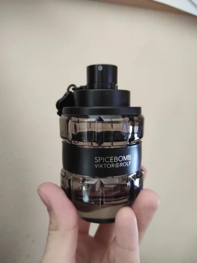 Frufruf - #perfumy 

Chce ktoś pusty flakon po spajsbombce?