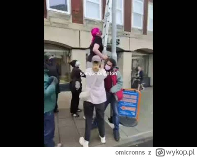 omicronns - @walciak: Tutaj te urojenia, pierwszy z brzegu wynik na yt:

https://www....