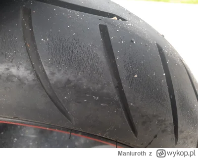 Maniuroth - Siema. Takie zmarszczki zauważyłem na tylnej oponie. Są na całym obwodzie...
