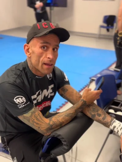 kre-dens - Przecież on wygląda jak książkowy przykład helupiarza z dworca z lat 90tyc...