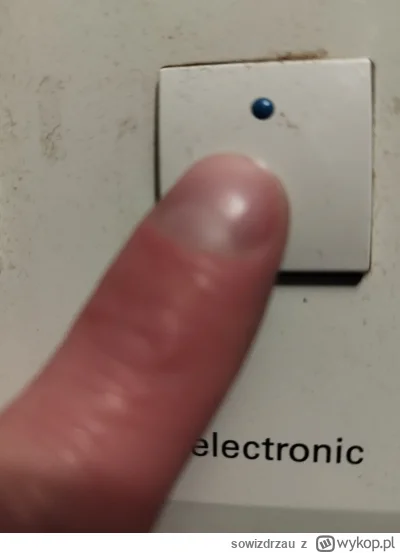 sowizdrzau - My finger is on the button!