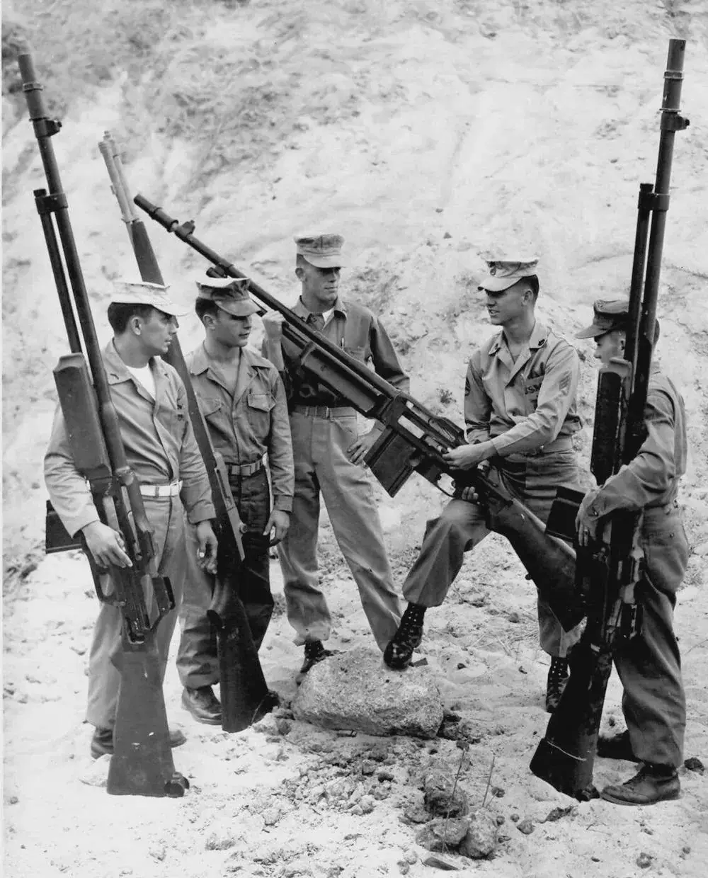 wfyokyga - Giga karabiny dokładnie Big Automatic Rifle w skrócie BAR