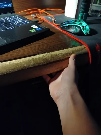 Polishdoomer02 - #przegryw biurko mi się sypie 
Ze sklejki meble ujowe
Muszę kupić no...