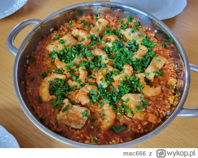 mac666 - Paella z dorszem i krewetkami. Ryż rozgotowany, ale za to przypalony na spod...