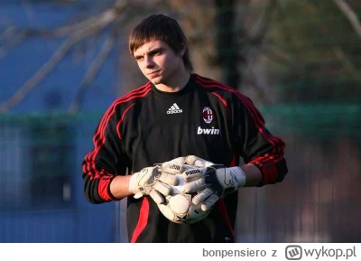 bonpensiero - Rezerwowy bramkarz Milanu zaczyna rozgrzewkę.
#mecz