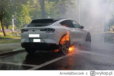 ArnoldZboczek - To normalne, że #samochodyelektryczne tak się co chwilę palą podczas ...