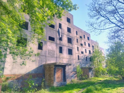 sylwke3100 - Klimatyczne miejsce które zjada natura.

#opuszczone #urbex #opuszczonem...