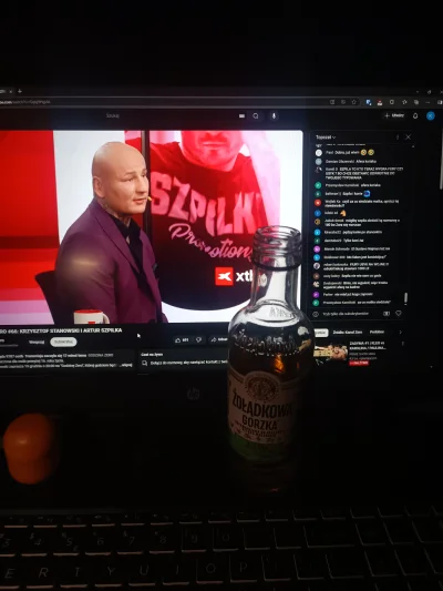 Pieckaflowyrozowy - #przegryw
A jakiś smutek mnie złapał.
I sobie pije.