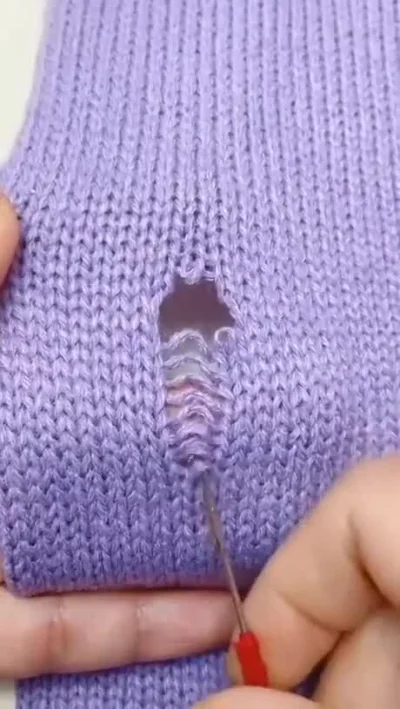 HardWax - Naprawa dziurawego swetra.
#ciekawostki #dziwniesatysfakcjonujace