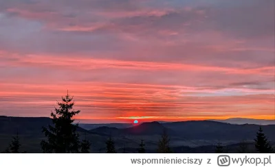 wspomnienieciszy - @StraznikWiecznosci: Dokladnie tak. 
Zachod mial potencjal na rozs...