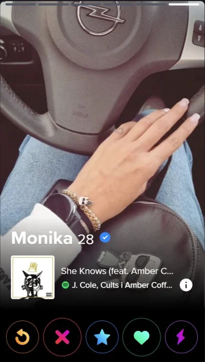 Nick_Login - Co się polka dorobiła...

#tinder #p0lka #tinderowki #moda #bekazpodludz...