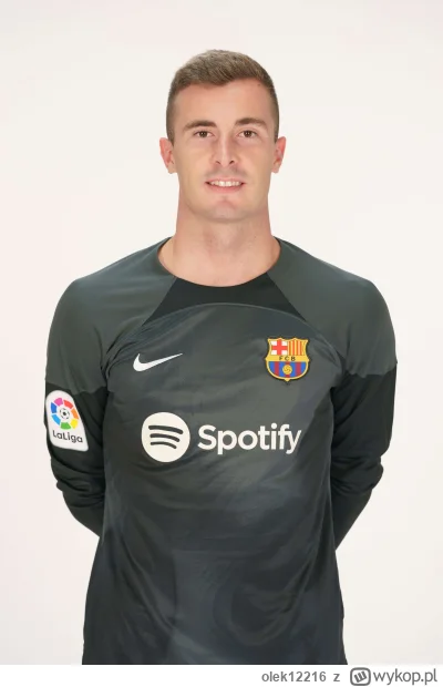 olek12216 - Ale on tam musi kisnąć na ławce XD Chłop już ma pewną pozycje do końca se...