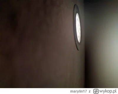 marylin17 - Czy orientuje się ktoś w jaki sposób zdemontować taką oprawę LED do wymia...