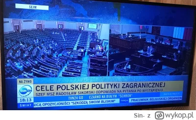 Sin- - @JohnDoe01: Wręcz przeciwnie. Sikorski nie ucieka od małych szczekających pies...