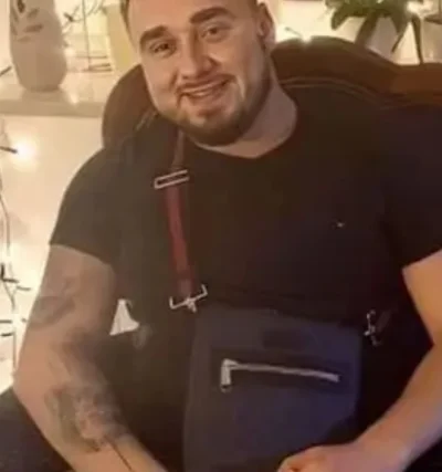 AlexBrown - Kochani, właśnie sobie zrobiłem hennę. Słyszałem, że gęste brwi dodają at...