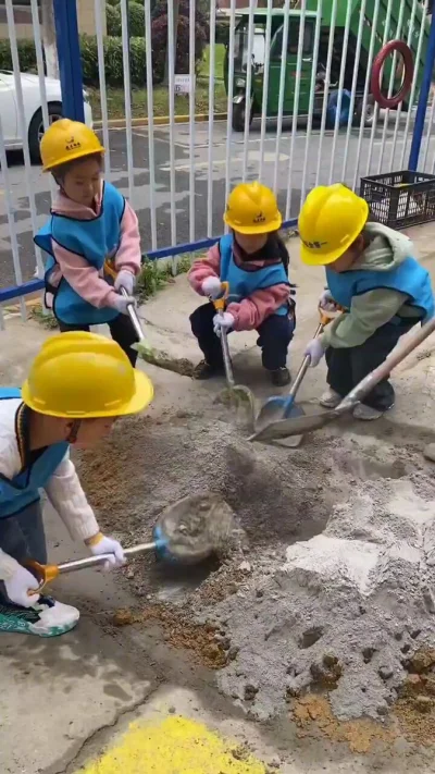 Yelonek - Chińczyk w wieku 14 lat ma już 8 lat doświadczenia zawodowego. Jak Europa m...