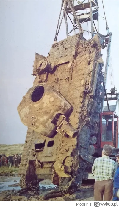 PiotrFr - Historia czołgu Churchill AVRE biorącego udział w D-Day na plaży Juno. Był ...
