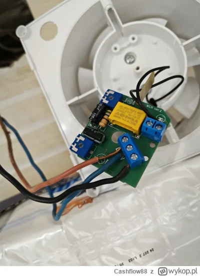 Cashflow88 - @wypokowy_expert: nie działa niestety ten brązowy jest jednak pod napięc...