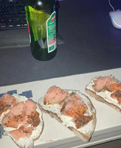 glupisurfer142 - #kanapki taka z rybkom