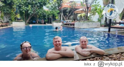 lskx - #raportzpanstwasrodka 
Po lewej jest i Filip po tranzycji.